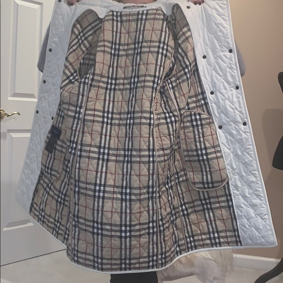 Burberry Quilted Trench - Picture 5 of 5